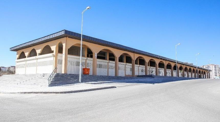 Merakla Beklenen Ticaret Merkezi Tamamlandı