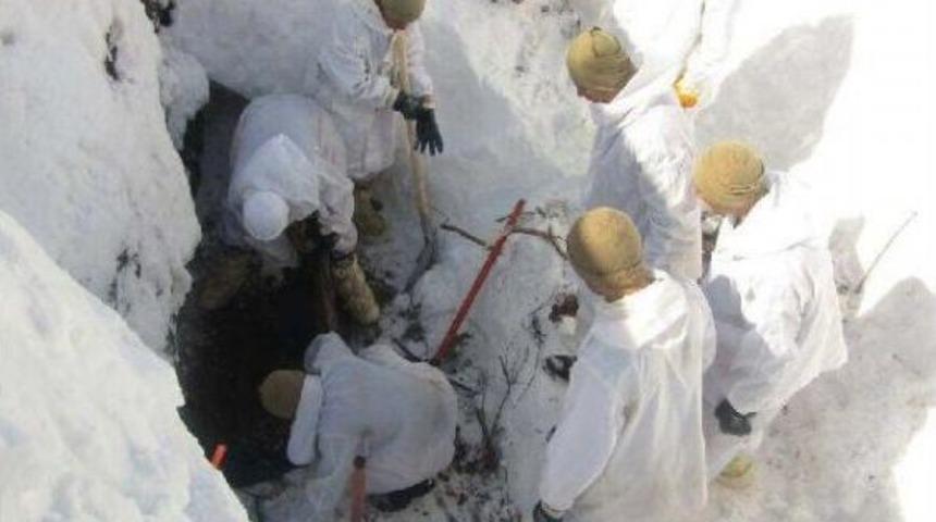 Bingöl'de Pkk Sığınağında 2 Ceset Bulundu