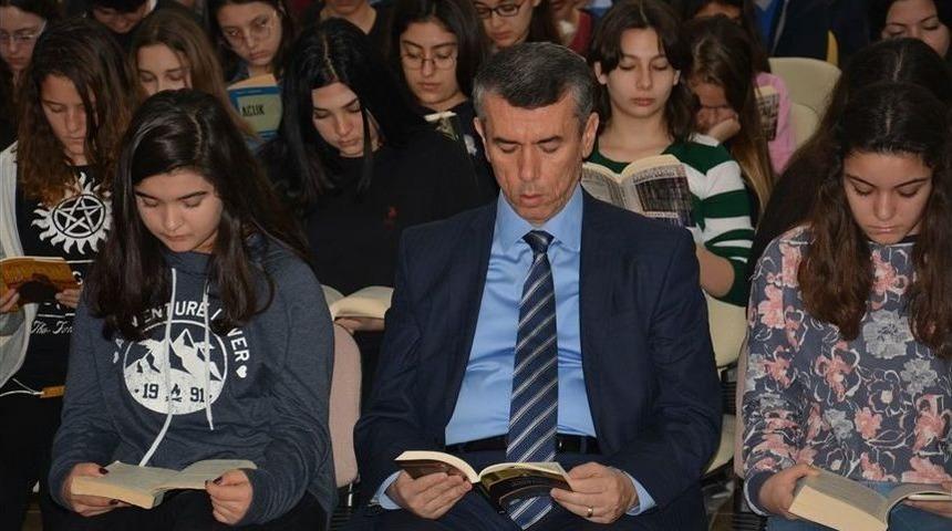 Kaymakam Sırmalı Kitap Okumaya Davet Etti