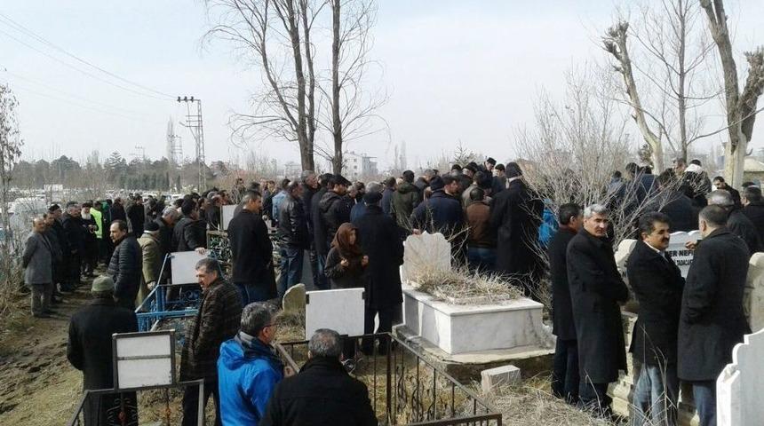 Arvas Ailesinin Acı G&uuml;n&uuml;