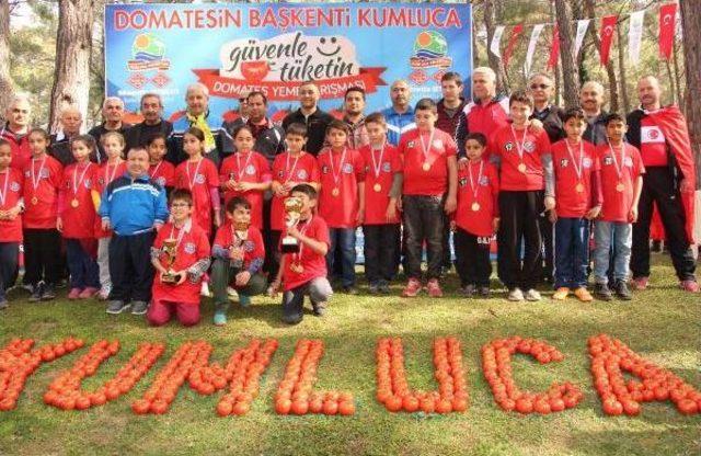 Önce Doğa Yürüyüşü, Sonra Domates Yeme Yarışması