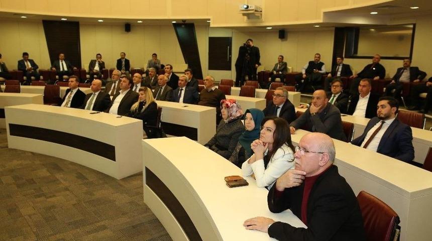 Başkan &Ccedil;olakbayrakdar, 2017 Projelerini Meclis &Uuml;yelerine Anlatta