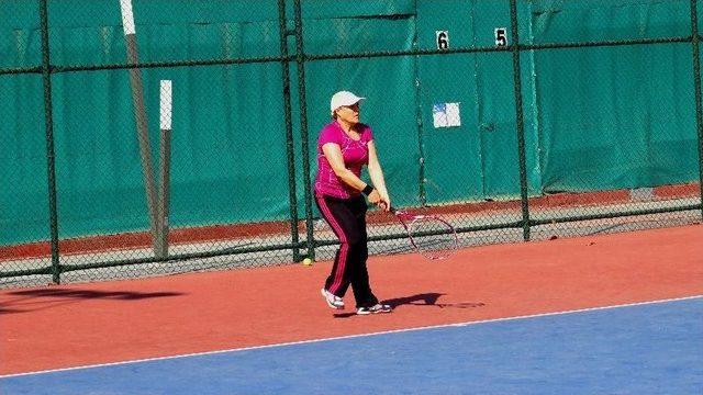 Tenis Turnuvası Tamamlandı