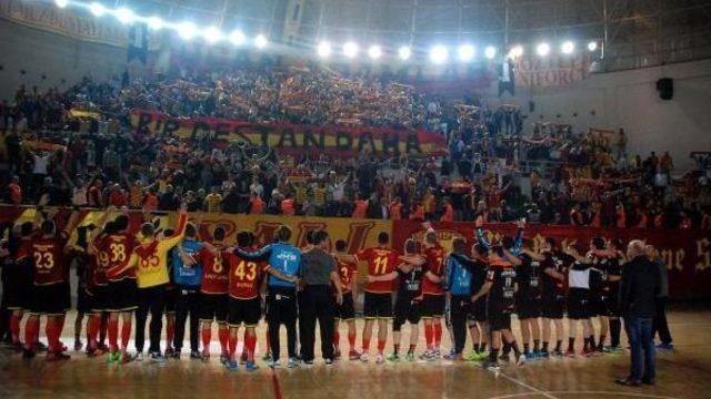 Göztepe-Hurry Up Hentbol: 22-20 (Challenge Cup 3'üncü Tur)