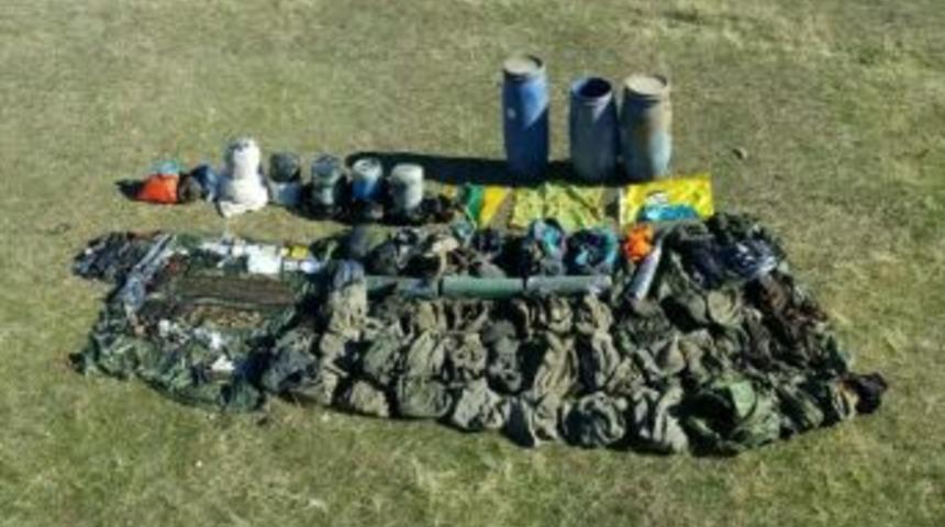 Erciş&rsquo;te Silah Ve Patlayıcı Bulundu