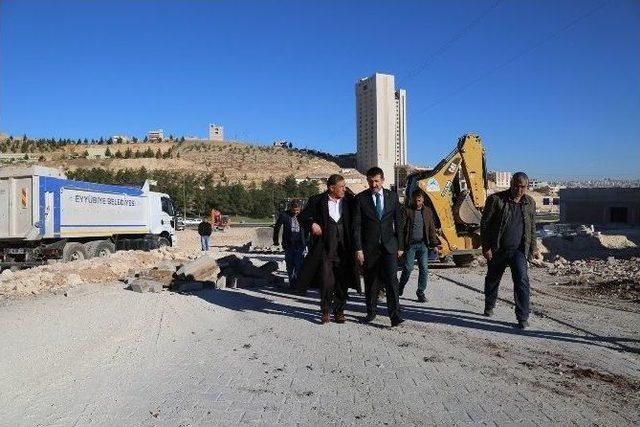 Başkan Ekinci Yol Çalışmalarını Yerinde İnceledi