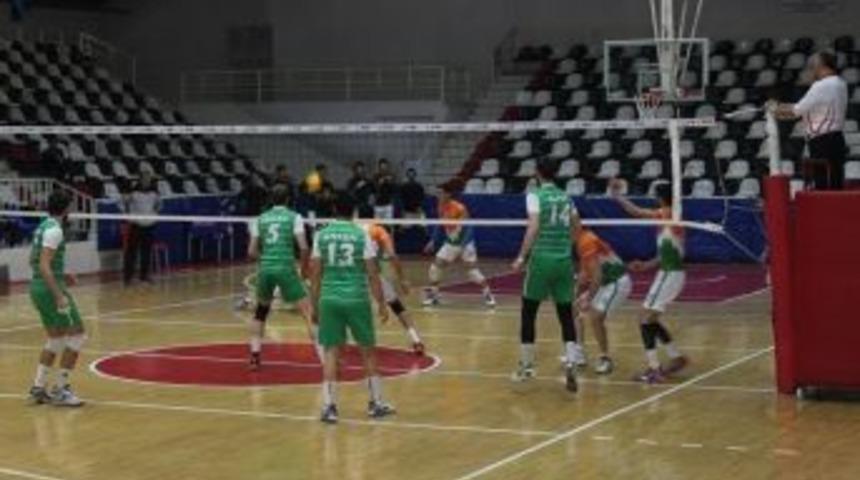 Malatya B&uuml;y&uuml;kşehir Belediyespor Voleybol Takımı Sahasında Eserspor&rsquo;a Yenildi