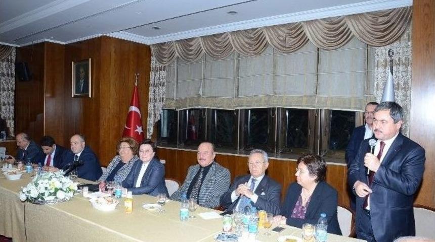 Başkan Eser, Ankara&rsquo;da Darendeli B&uuml;rokratlar Ve Siyasilerle Buluştu