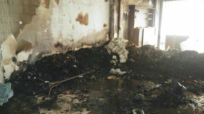 Elektrik Kontağından &Ccedil;ıkan Yangın İş Yerini K&uuml;l Etti
