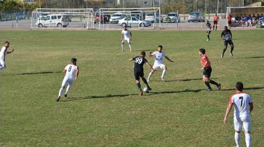 Ortaca Belediyespor&rsquo;un Bileği B&uuml;k&uuml;lm&uuml;yor