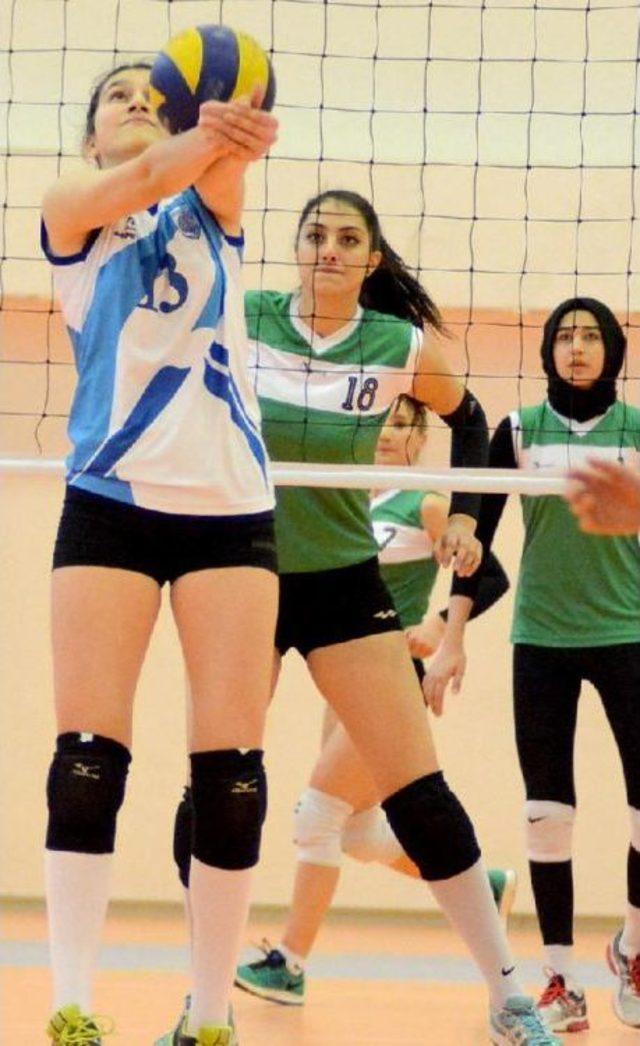 Kayseri Voleybol Kulübü - Seyhan Belediyespor: 3-0