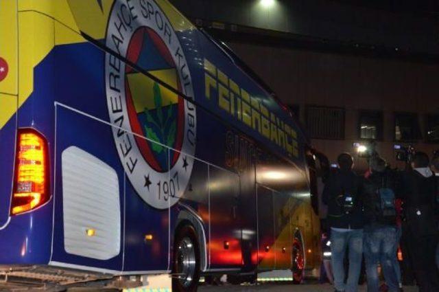 Fenerbahçe Ve Galatasaray Takım Otobüsleri Ülker Stadı'na Ulaştı