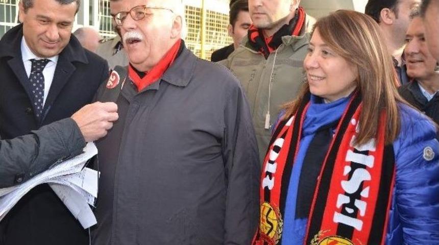 Bakan Avcı&rsquo;dan Eskişehirspor Taraftarına &Ouml;vg&uuml;