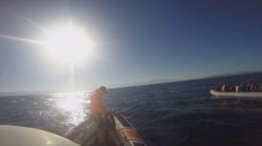 Kuşadası&rsquo;nda 33 Ka&ccedil;ak G&ouml;&ccedil;men Yakalandı