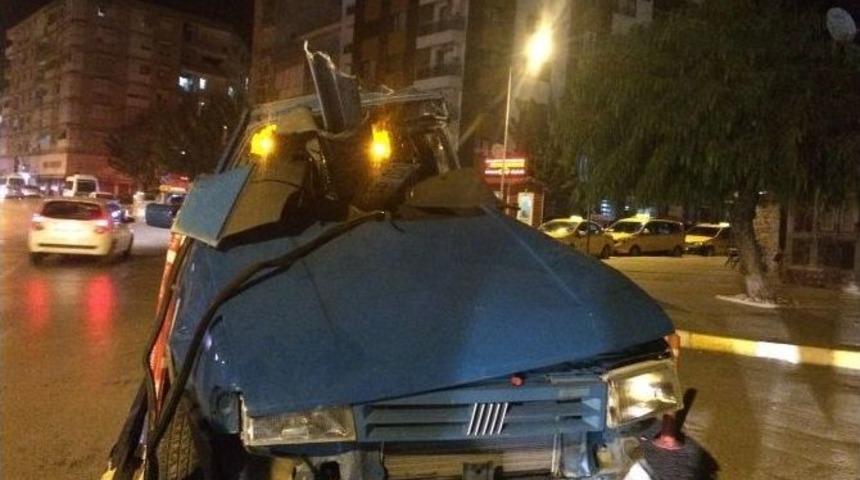 İzmir,de Trafik Kazasi