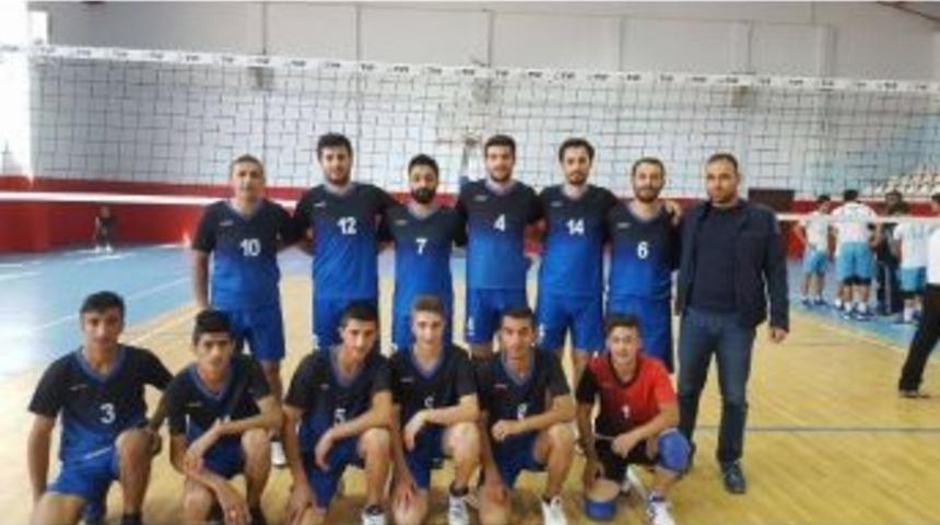 Hakkari&rsquo;de Basketbol Ve Voleybol Heyecanı