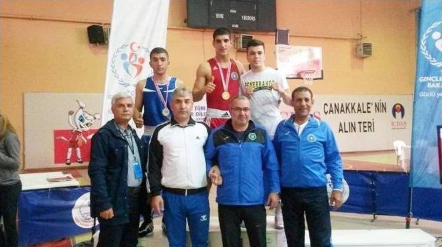 Aydınlı Boks&ouml;rler T&uuml;rkiye Şampiyonasından Bronz Madalyayla D&ouml;nd&uuml;