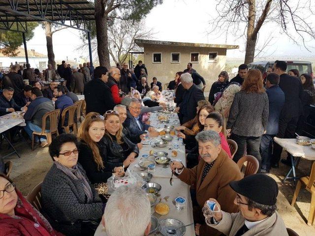 Nazilli’de Mahalle Sakinleri Keşkek Hayrında Buluştu