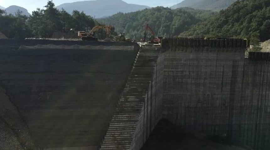 Kapı&ccedil;ay Barajı G&ouml;vde Dolgusunda Sona Gelindi