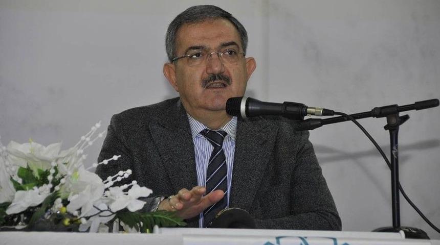 Rekt&ouml;r Şahin, İmam Hatip &Ouml;ğrencilerine 28 Şubat&rsquo;ı Anlattı