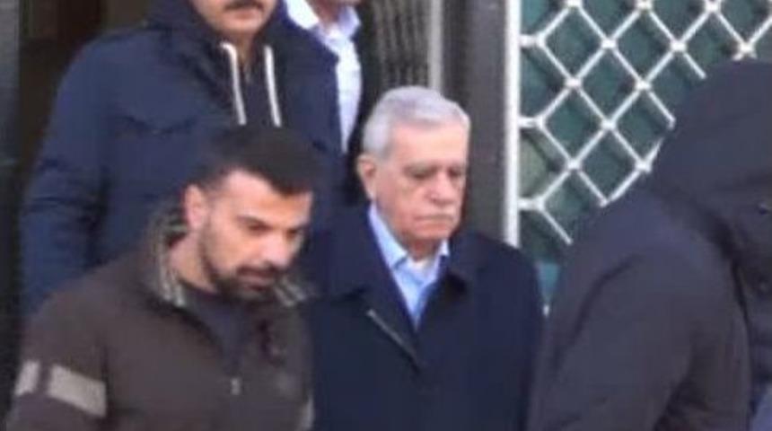 Ahmet T&uuml;rk Ve Artuklu Belediye Eş Başkanları G&ouml;zaltına Alındı
