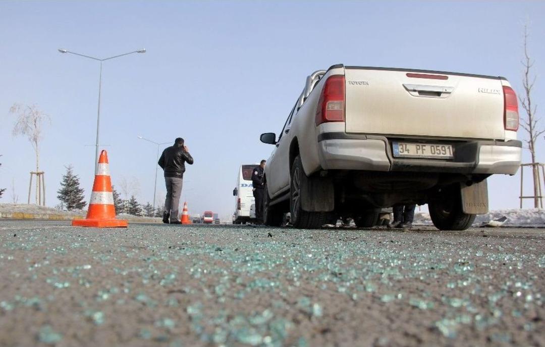 Erzurum&rsquo;da Sis Nedeniyle 15 Ara&ccedil; Birbirine Girdi