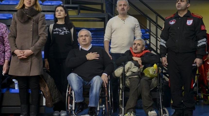 Engelleri Sporla Aştılar