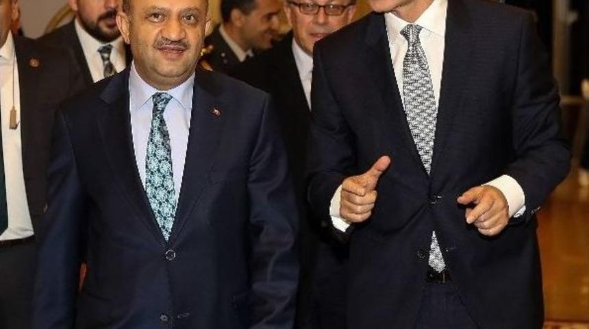 Milli Savunma Bakanı Işık: &ldquo;fet&ouml; Mensubu Subayların, Batı &Uuml;lkelerine İltica Taleplerine Kesinlikle Olumlu Cevap Verilmemelidir&rdquo;