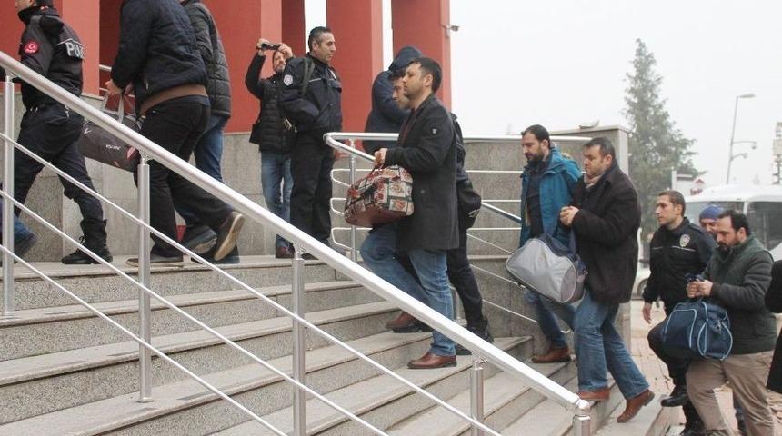 Kocaeli&rsquo;de 9 &Ouml;zel Okul &Ccedil;alışanı Fet&ouml;&rsquo;den Adliyede