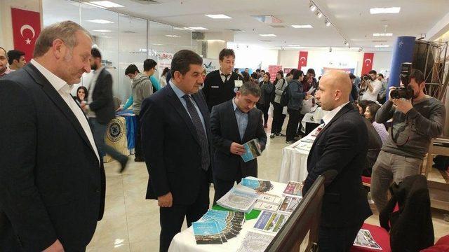 Düzce Üniversitesi Üniversiteler Fuarında Öğrencilerle Buluştu