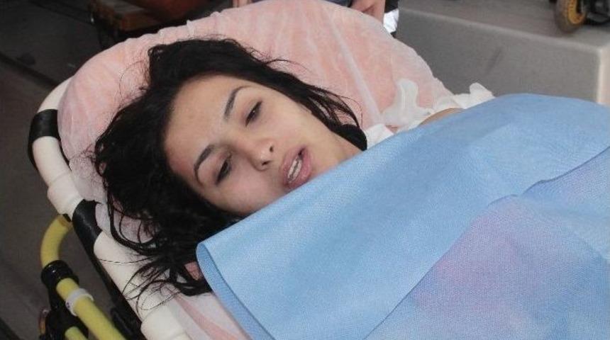 B&ouml;rek&ccedil;ide &Ccedil;alışan Gen&ccedil; Kız Haşlandı