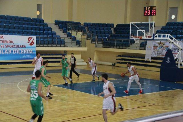 Tb2l Temsilcisi Bilecik Belediyesi Basketbol Kulübü Kendi Evindeki Son Maçını Da Kaybetti