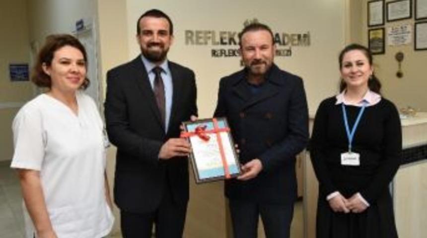 &Ouml;rnek İşyerlerine İzmit Belediyesinden Belge