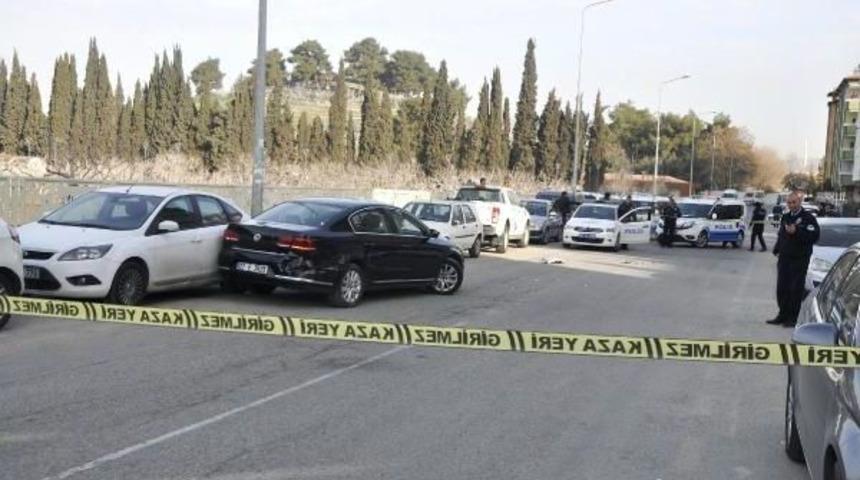 Ara&ccedil;la Kovalayıp, Bacaklarından Vurdu