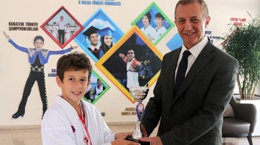 İhlas Eğitim Kurumları&rsquo;ndan Karatede Uluslararası Başarı