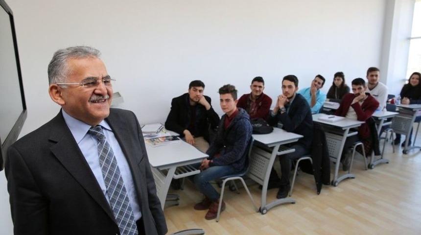 Başkan B&uuml;y&uuml;kkılı&ccedil; Tınaztepe Sosyal Ve Spor Tesislerinde