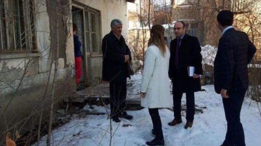 Kaymakam U&ccedil;ar&rsquo;dan Orta Yaşlı Kız Kardeşlere Ziyaret