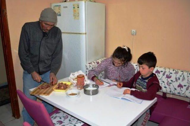 'hastaneye Gidiyorum' Diye Evden Çıkan Kadın 2 Aydır Kayıp