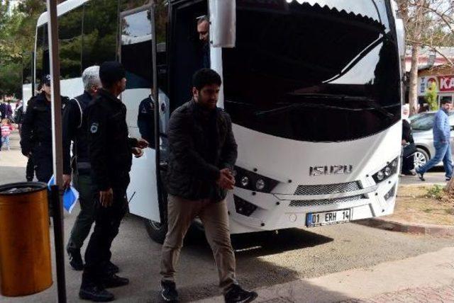 Adana'da Fetö Şüphelisi 27 Polis Adliyede