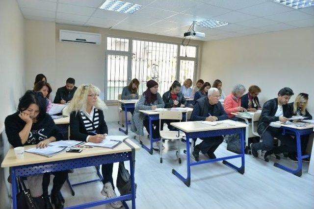 Konsem’de, 13 Farklı Ülke Vatandaşına Türkçe Eğitimi