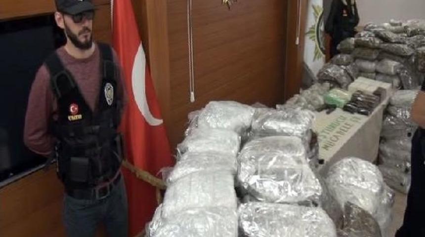 Başakşehir'de Rezidansa  Uyuşturucu Baskını
