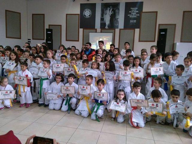 Biga Karate Gençlik Spor Kulübü Sporcuları Kemer Yükseltti