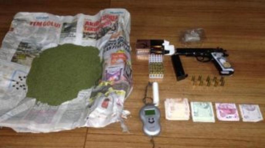 Karam&uuml;rsel'de Uyuşturucu Operasyonu