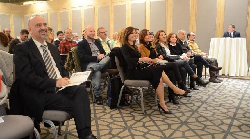 &Uuml;nl&uuml; Ressamların Eserlerin Gelirleri Onkoloji Servisine Aktarılacak