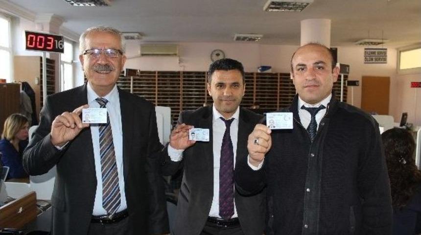Adıyaman&rsquo;da Yeni Kimlikler Verilmeye Başlandı