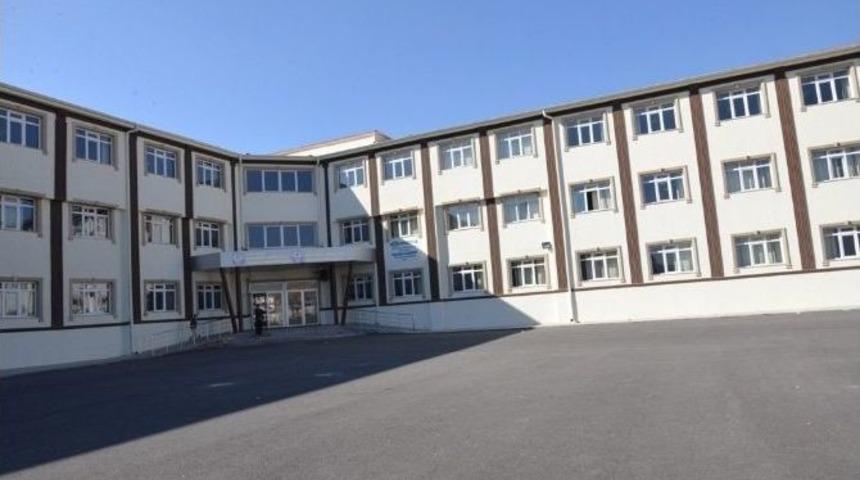 Melikgazi Belediyesi&rsquo;nden 24 Kasım &Ouml;ğretmenler G&uuml;n&uuml; İ&ccedil;in Anlamlı Hediye