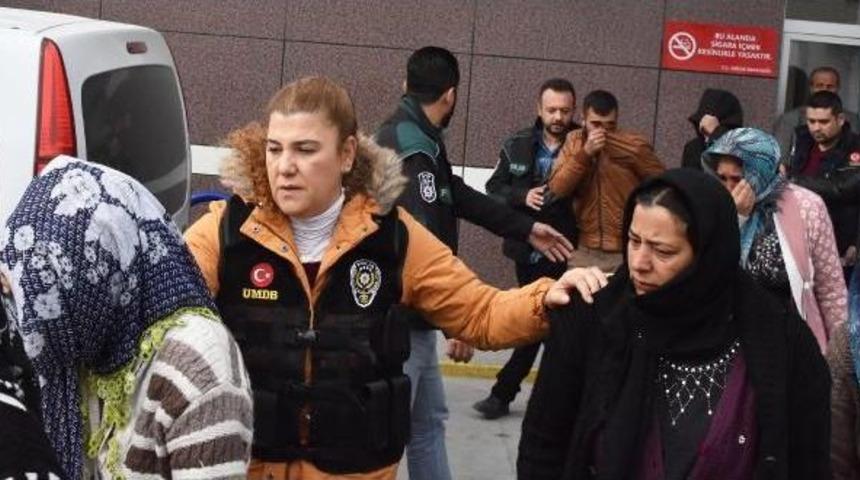 Polisin Uyuşturucu Baskını Yaptığı Evdeki Kadınlar: G&uuml;n Yapıyorduk'