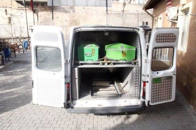 Şanlıurfa'da, Minibüs Ile Otomobil Çarpıştı: 1 Ölü, 3 Yaralı