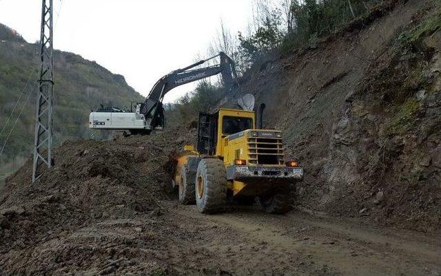 13 Köyün Grup Yolu Ulaşıma Açıldı