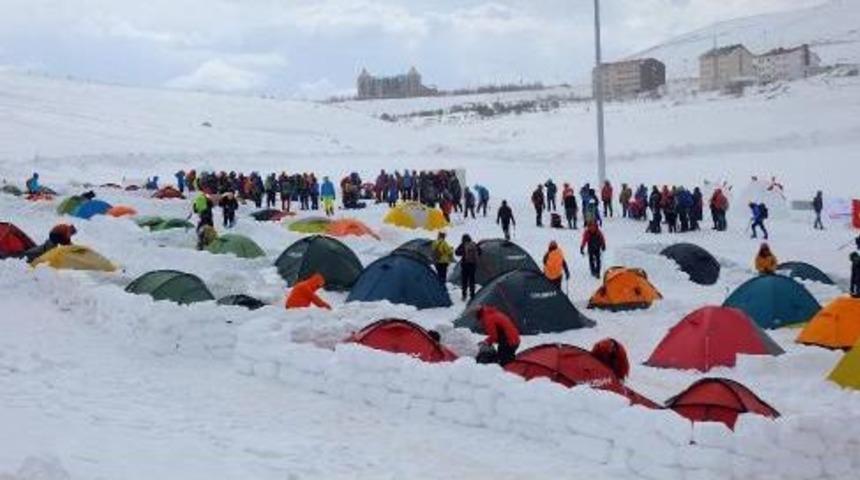 Erciyes'de Dağcılık Kış Gelişim Kampı Etkinliği